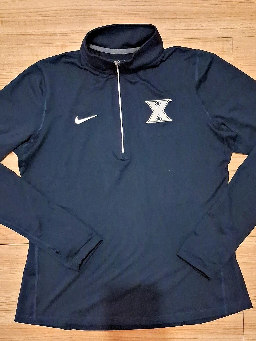 Nike Dri-FIT Xavier Musketeers Quarter-Zip Pullover W Thumbhole